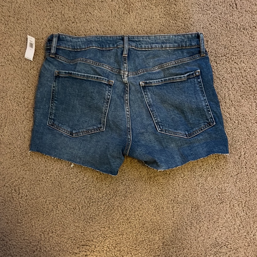 Ripped denim shorts - Picture 2 of 2